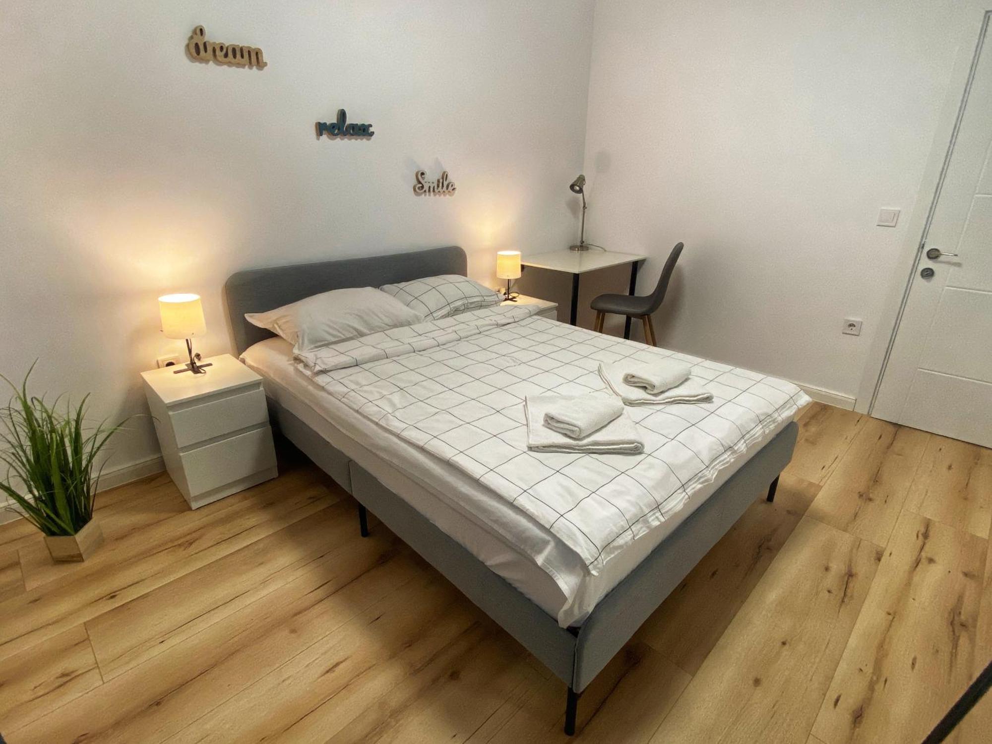 Emma'S Sweet Apartment - Close To Varna Centre Ngoại thất bức ảnh